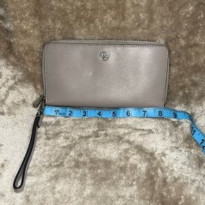 Tory Burch Zip Around Wallet